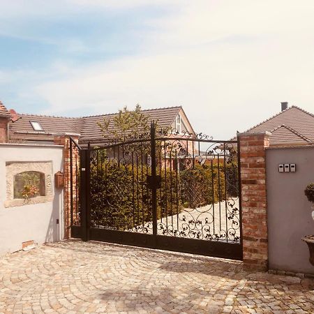 Alte Schmiede Mit Sauna, Pool Und Whirpool Im Aussenbereich Schoenstes Ferienhaus Der Lausitz Elsterheide Kültér fotó