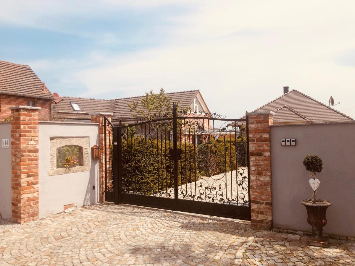 Alte Schmiede Mit Sauna, Pool Und Whirpool Im Aussenbereich Schoenstes Ferienhaus Der Lausitz Elsterheide Kültér fotó