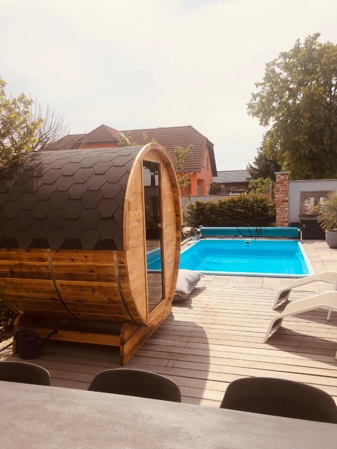 Alte Schmiede Mit Sauna, Pool Und Whirpool Im Aussenbereich Schoenstes Ferienhaus Der Lausitz Elsterheide Kültér fotó